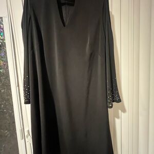Jessica Howard Elegant Black Dress with Embellished Sleeves